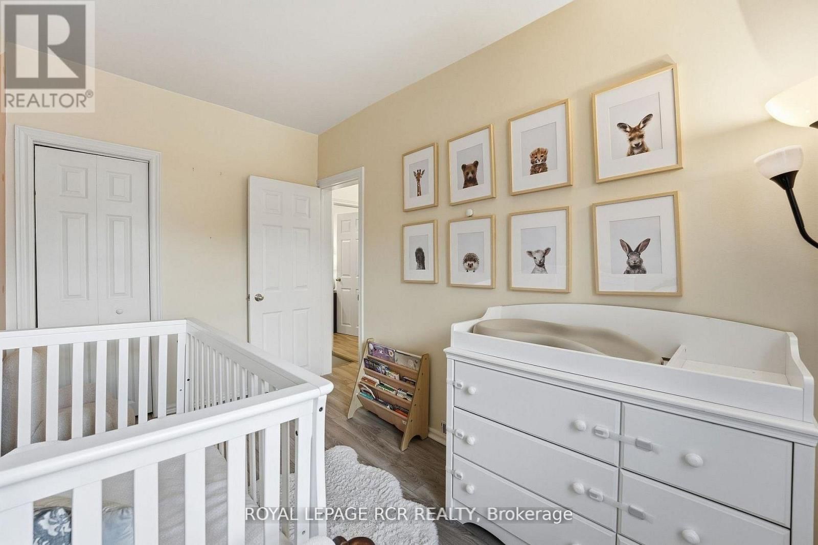 257 RHODES AVENUE Image 16