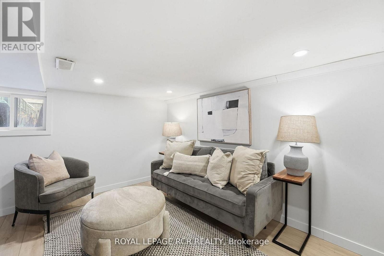 257 RHODES AVENUE Image 19