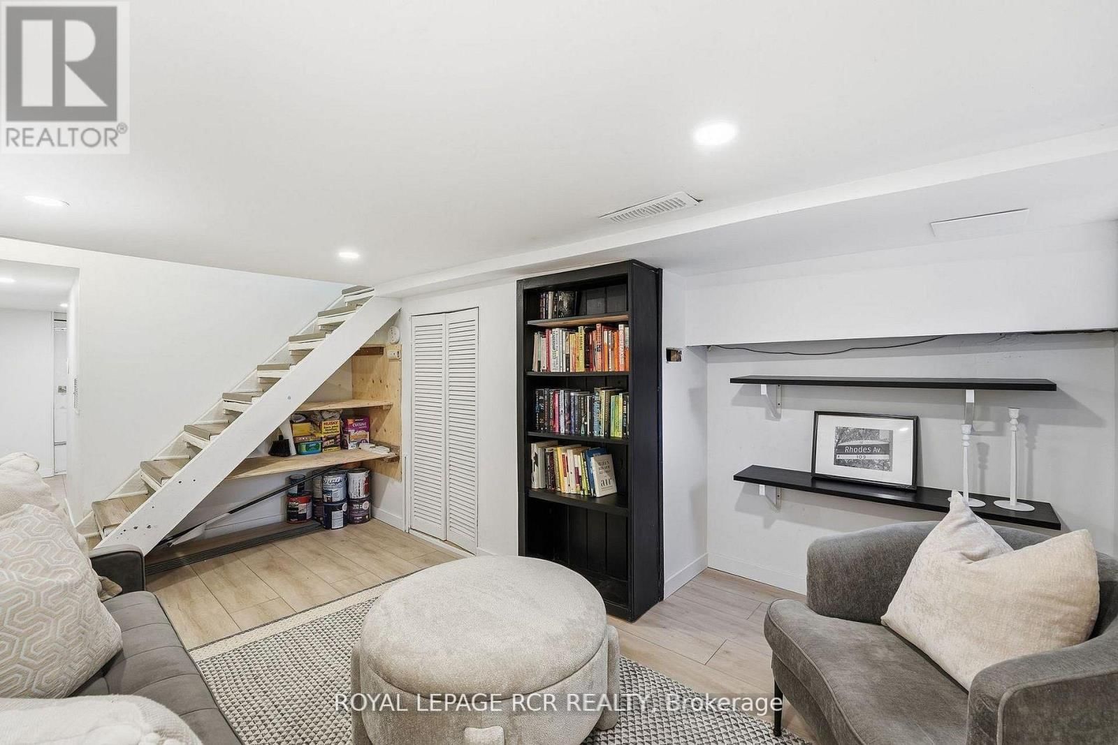 257 RHODES AVENUE Image 22