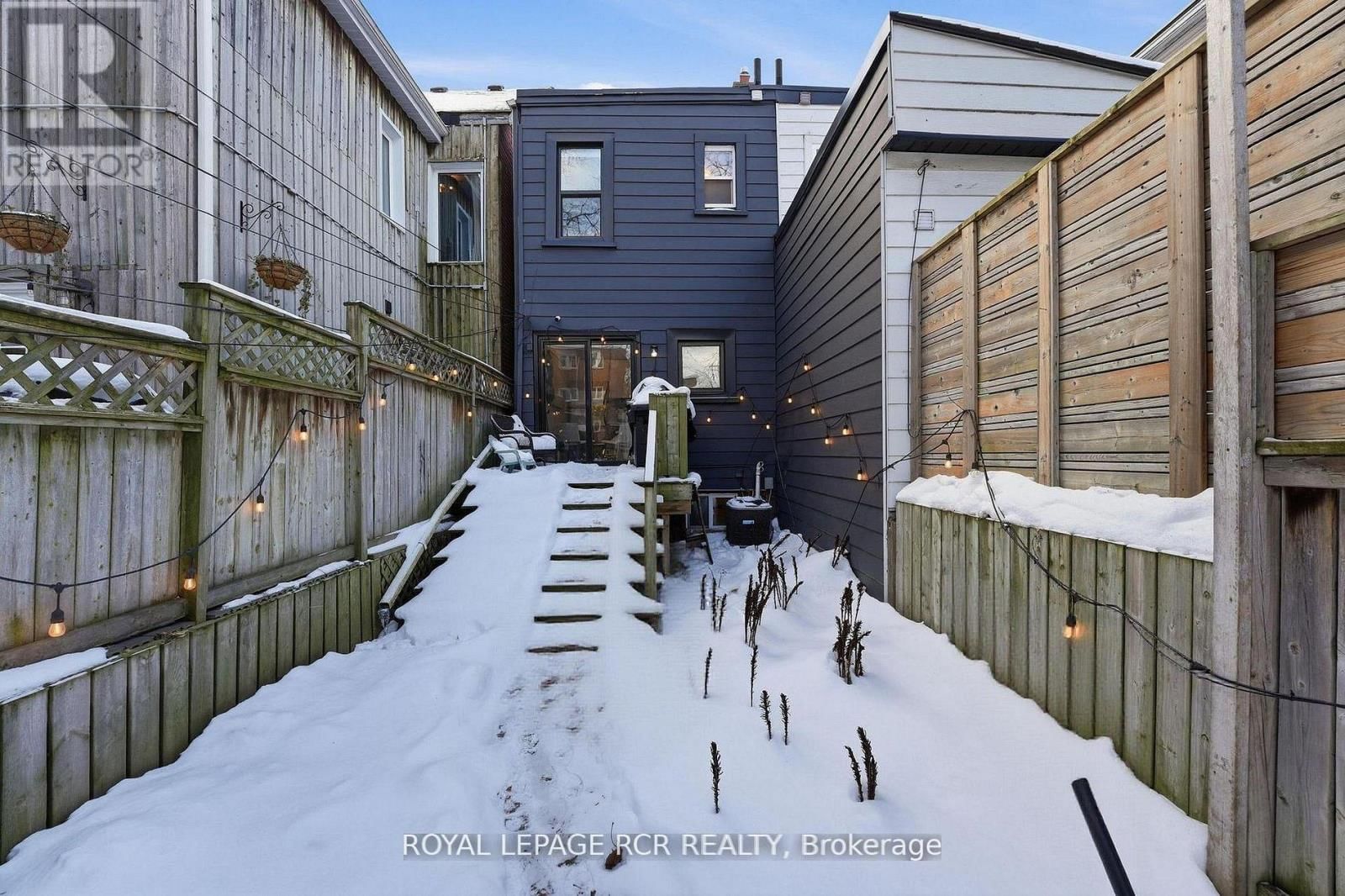 257 RHODES AVENUE Image 33