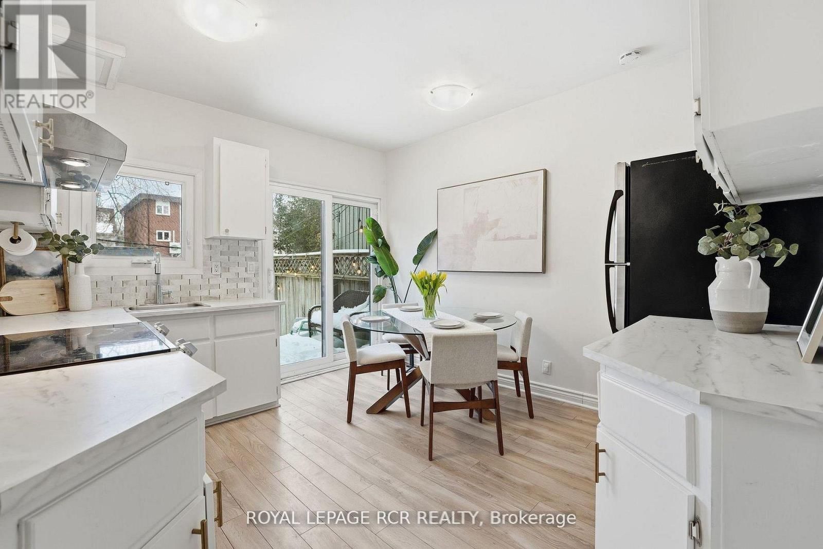 257 RHODES AVENUE Image 8