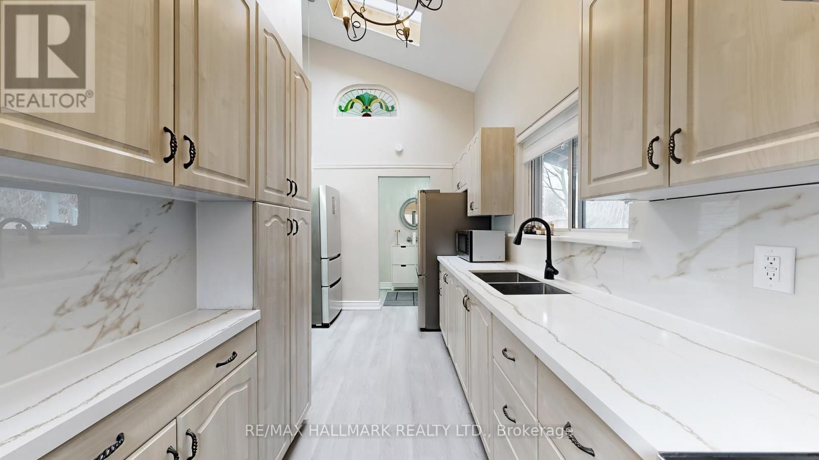 27 BENLEIGH DRIVE Image 12