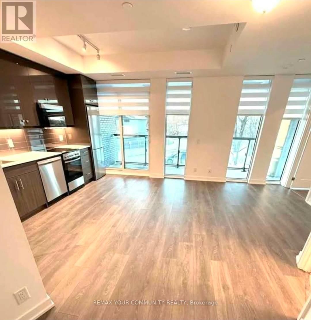 209 - 2 MANDERLEY DRIVE Image 4