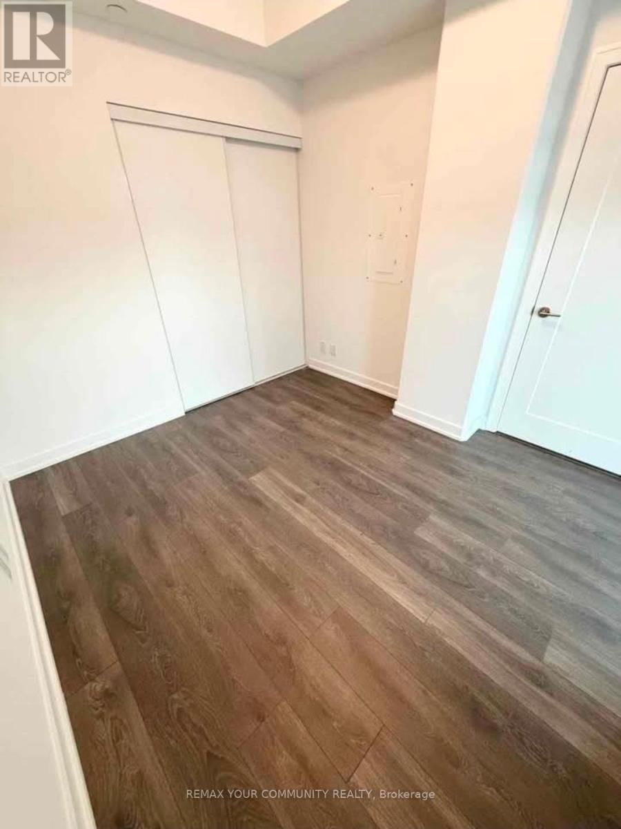 209 - 2 MANDERLEY DRIVE Image 8