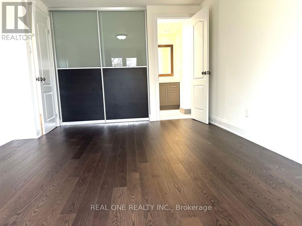 58 RAKEWOOD CRESCENT Image 11