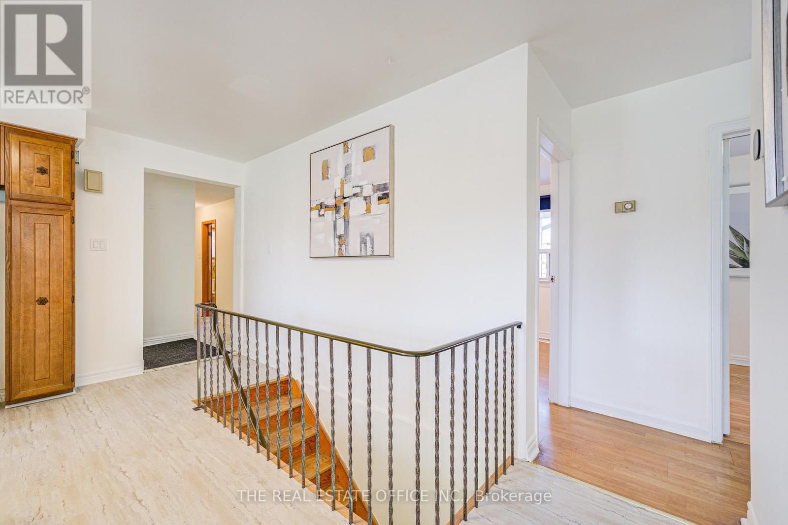 128 FAIRGLEN AVENUE Image 12