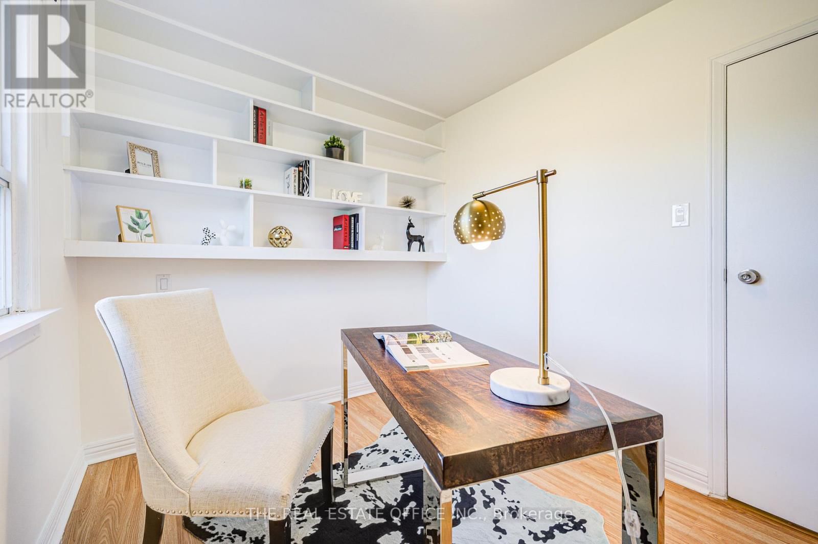 128 FAIRGLEN AVENUE Image 24