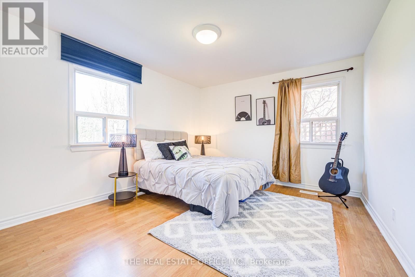 128 FAIRGLEN AVENUE Image 26