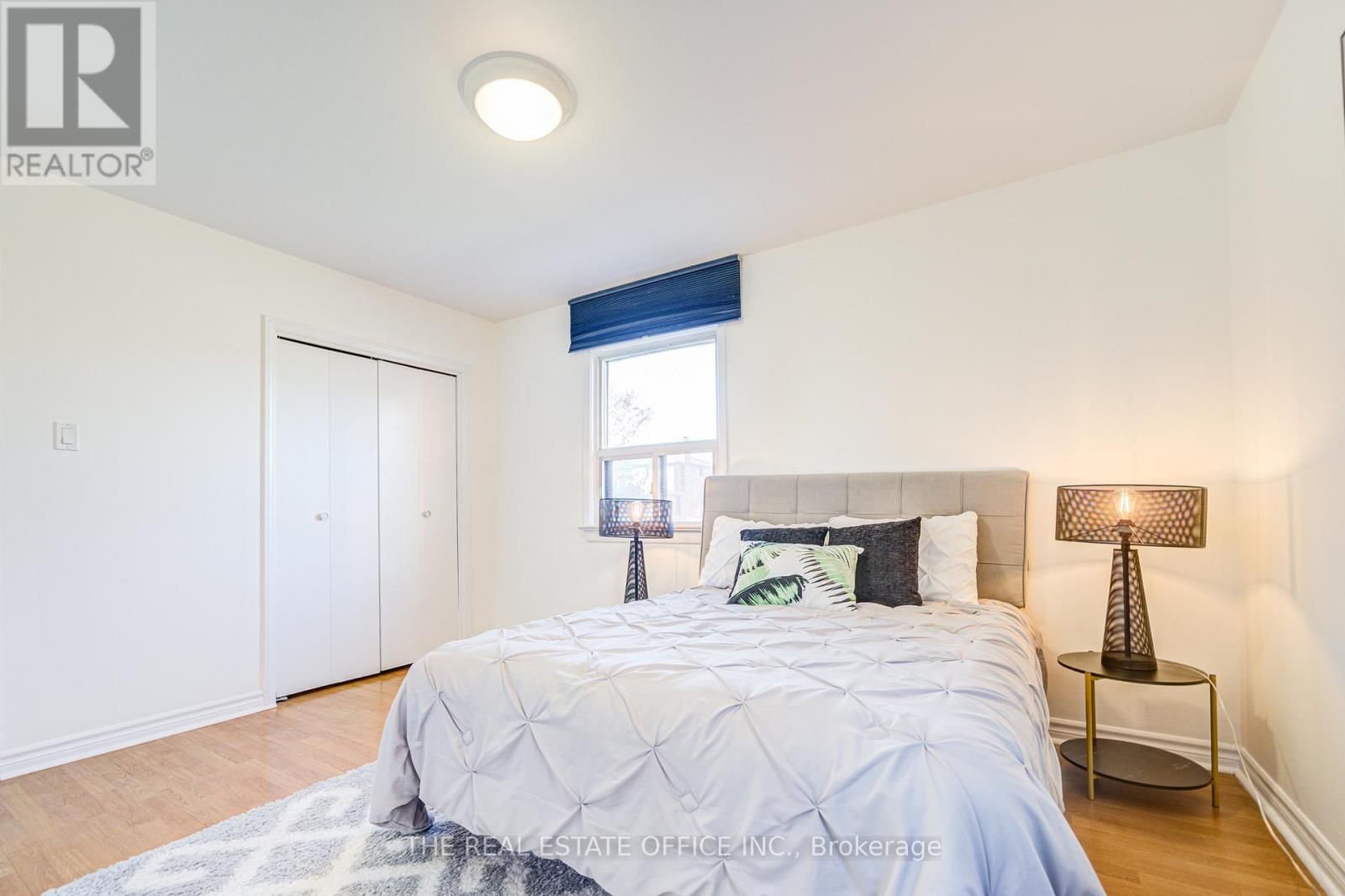 128 FAIRGLEN AVENUE Image 31