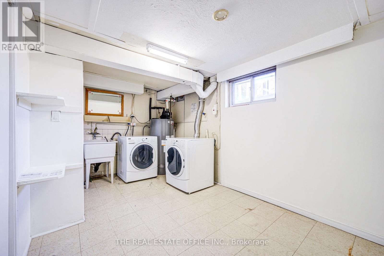 128 FAIRGLEN AVENUE Image 41