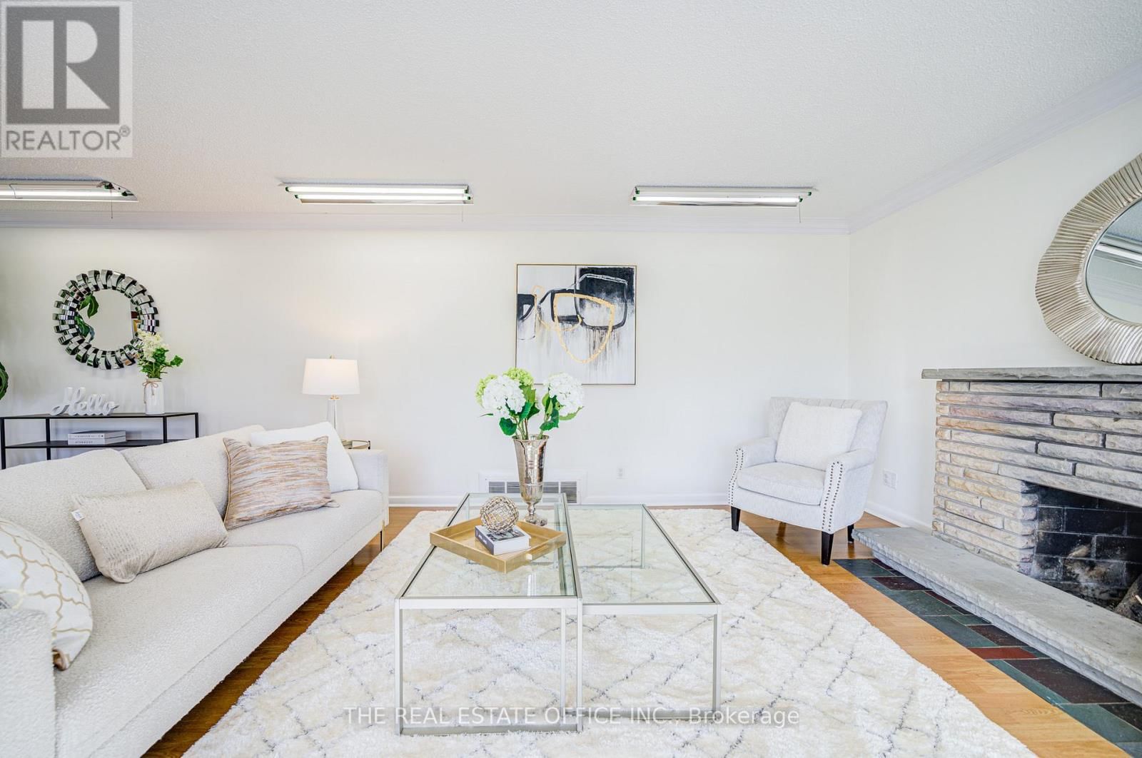 128 FAIRGLEN AVENUE Image 6