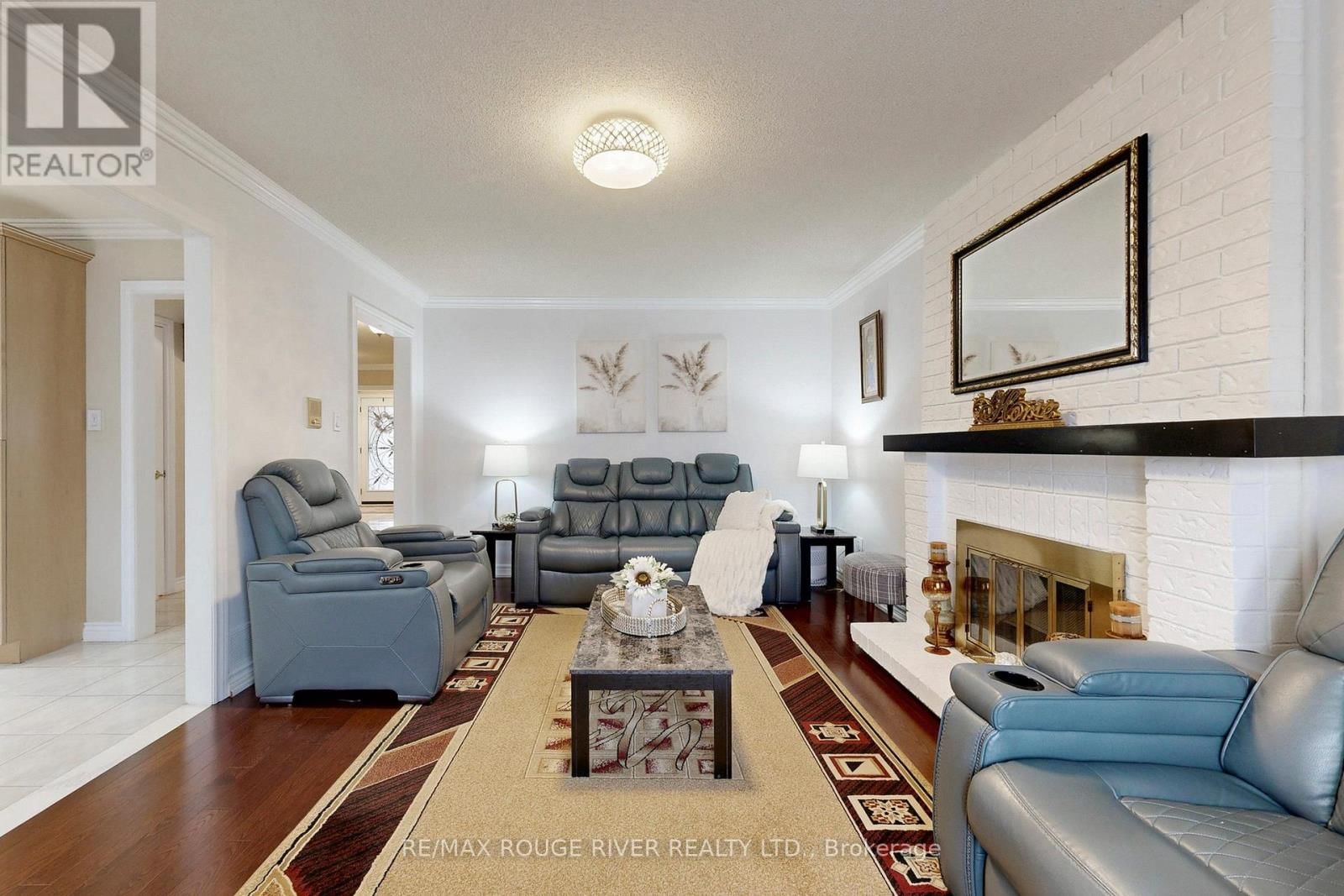 45 ROTHERGLEN ROAD NORTH Image 10