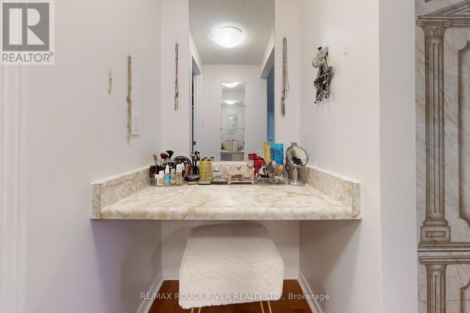 45 ROTHERGLEN ROAD NORTH Image 24