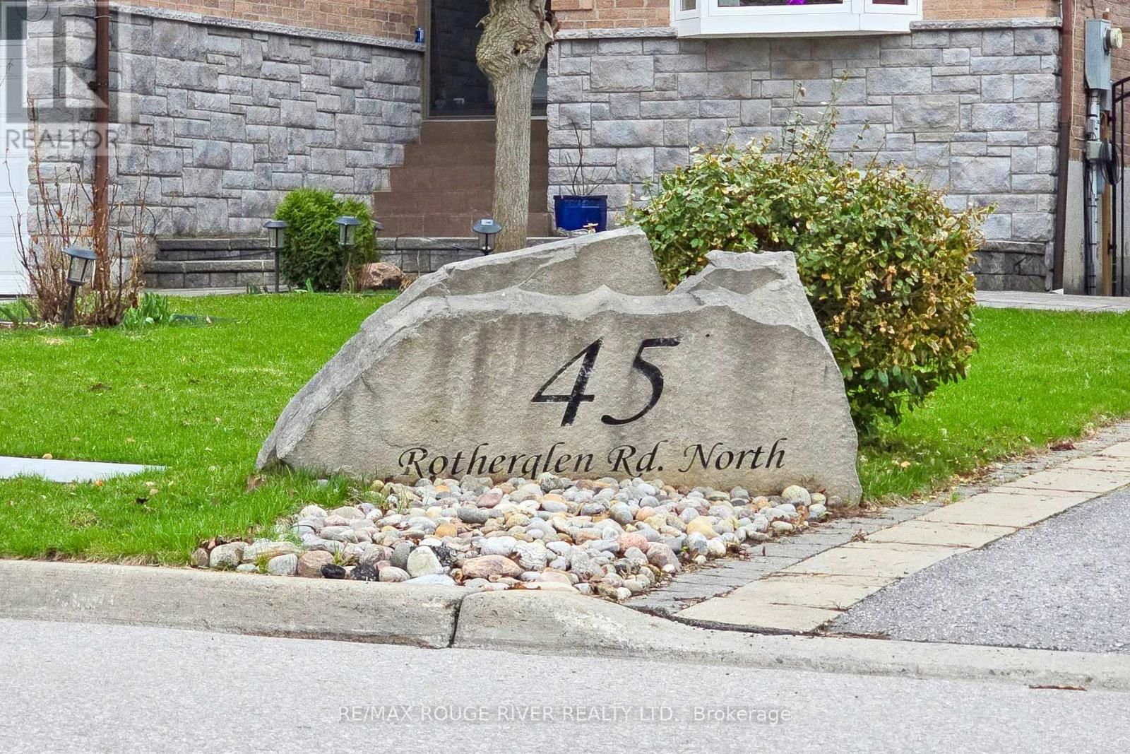 45 ROTHERGLEN ROAD NORTH Image 3