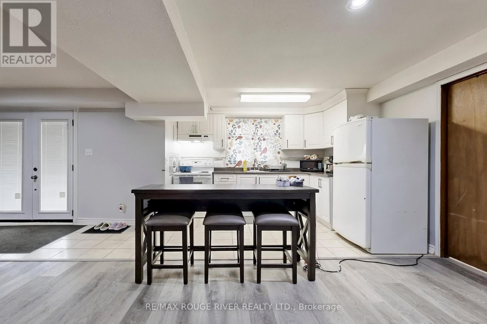 45 ROTHERGLEN ROAD NORTH Image 36