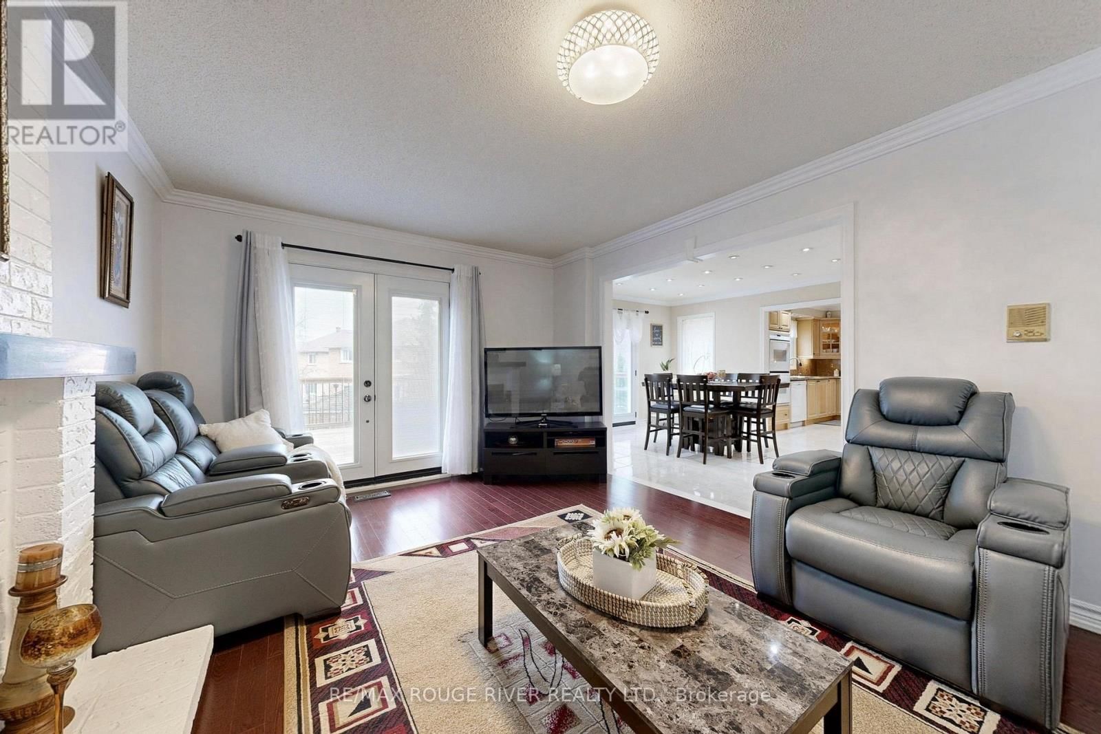 45 ROTHERGLEN ROAD NORTH Image 8