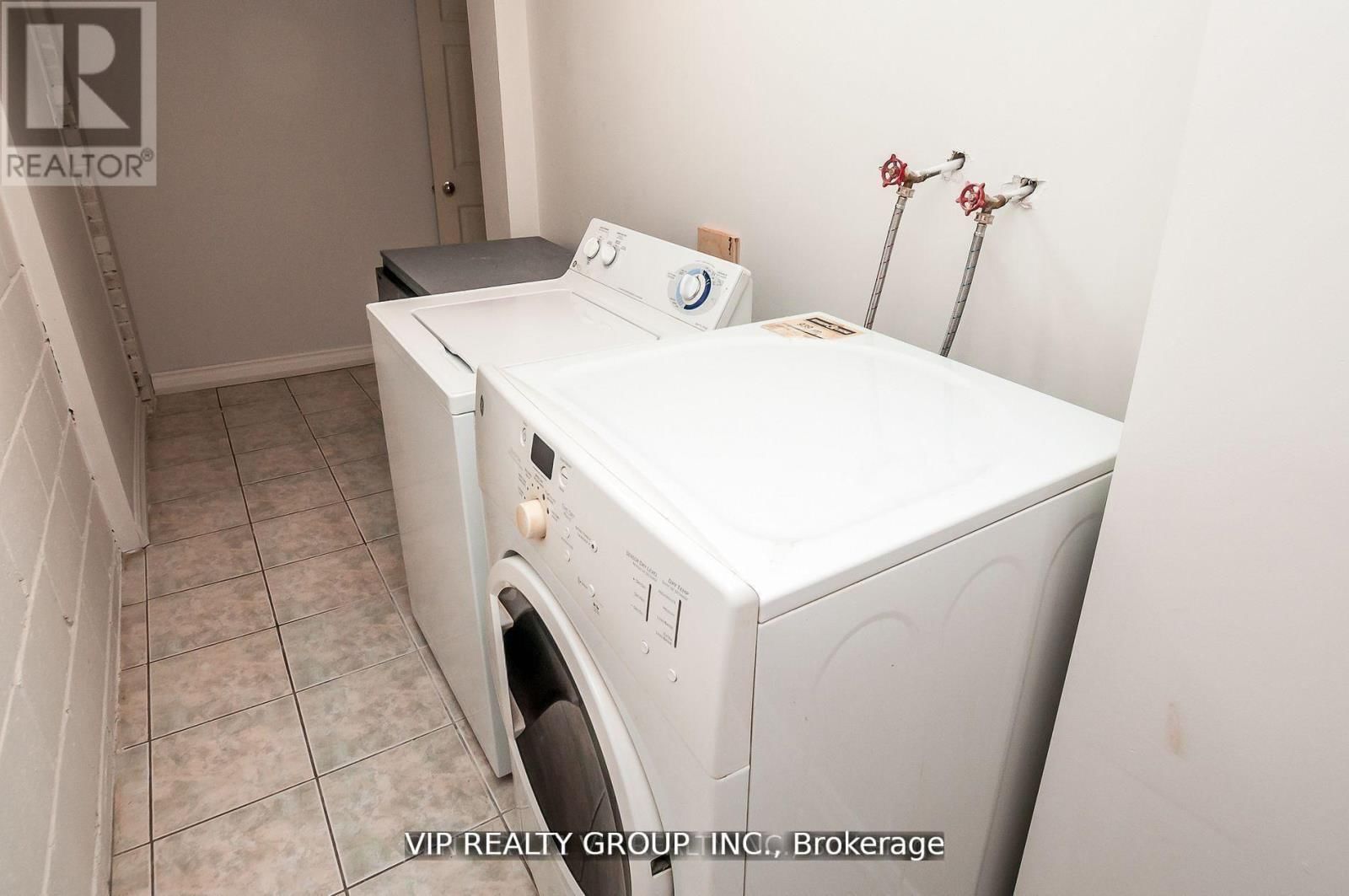 unit 2 - 2626 EGLINTON AVENUE EAST Image 7