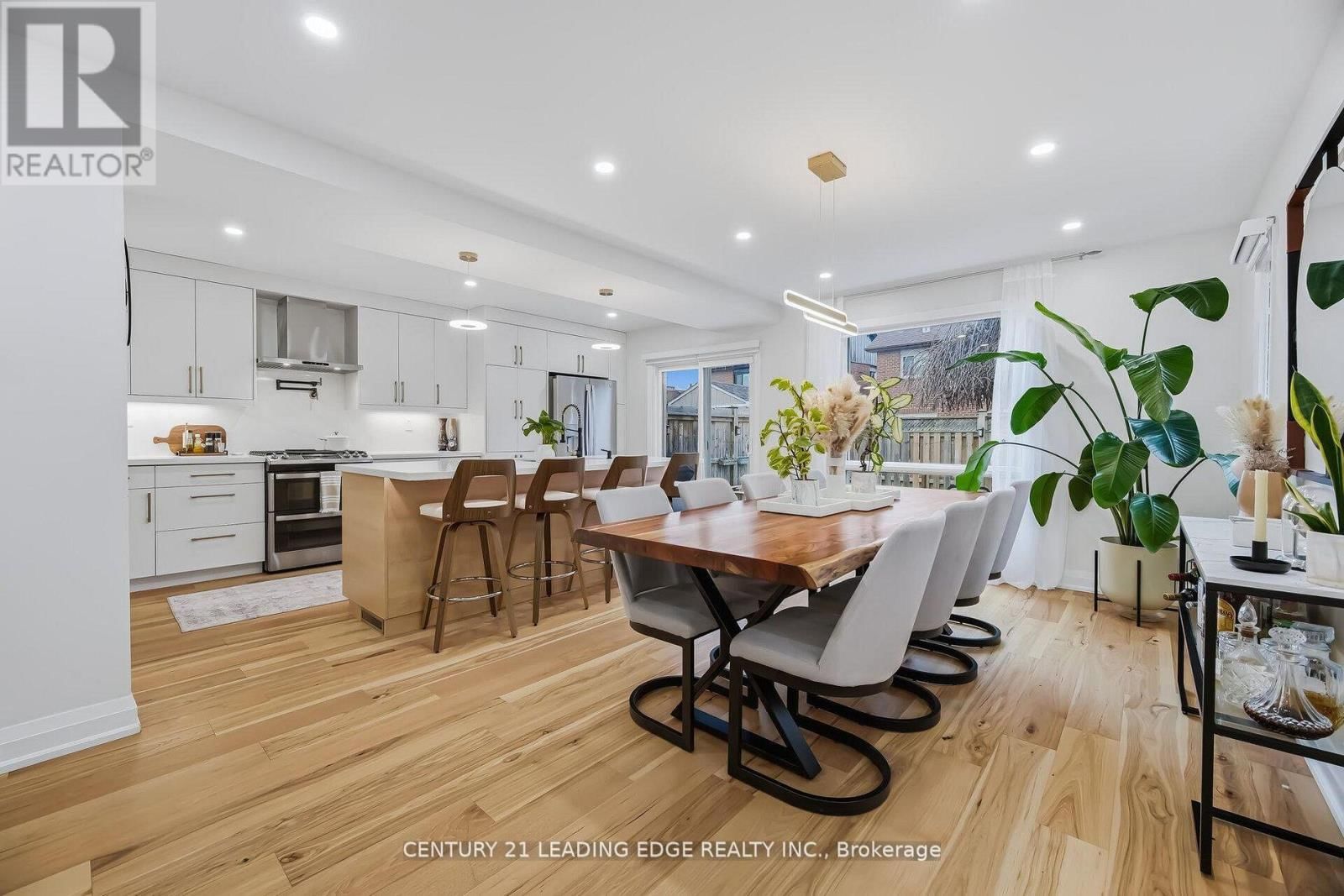 923 REDBIRD CRESCENT Image 10