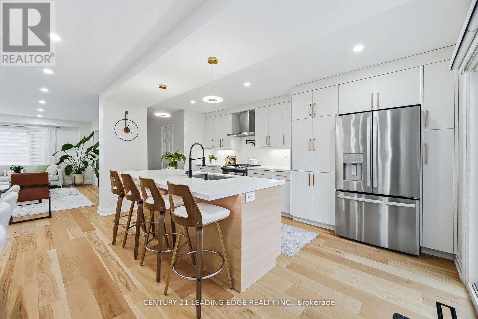 923 REDBIRD CRESCENT Image 12