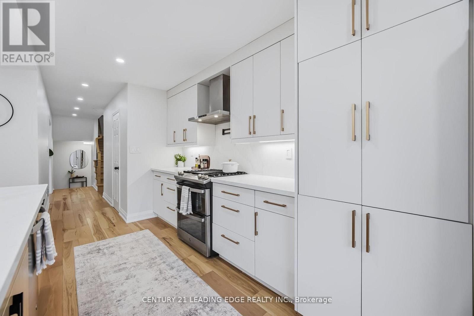 923 REDBIRD CRESCENT Image 13