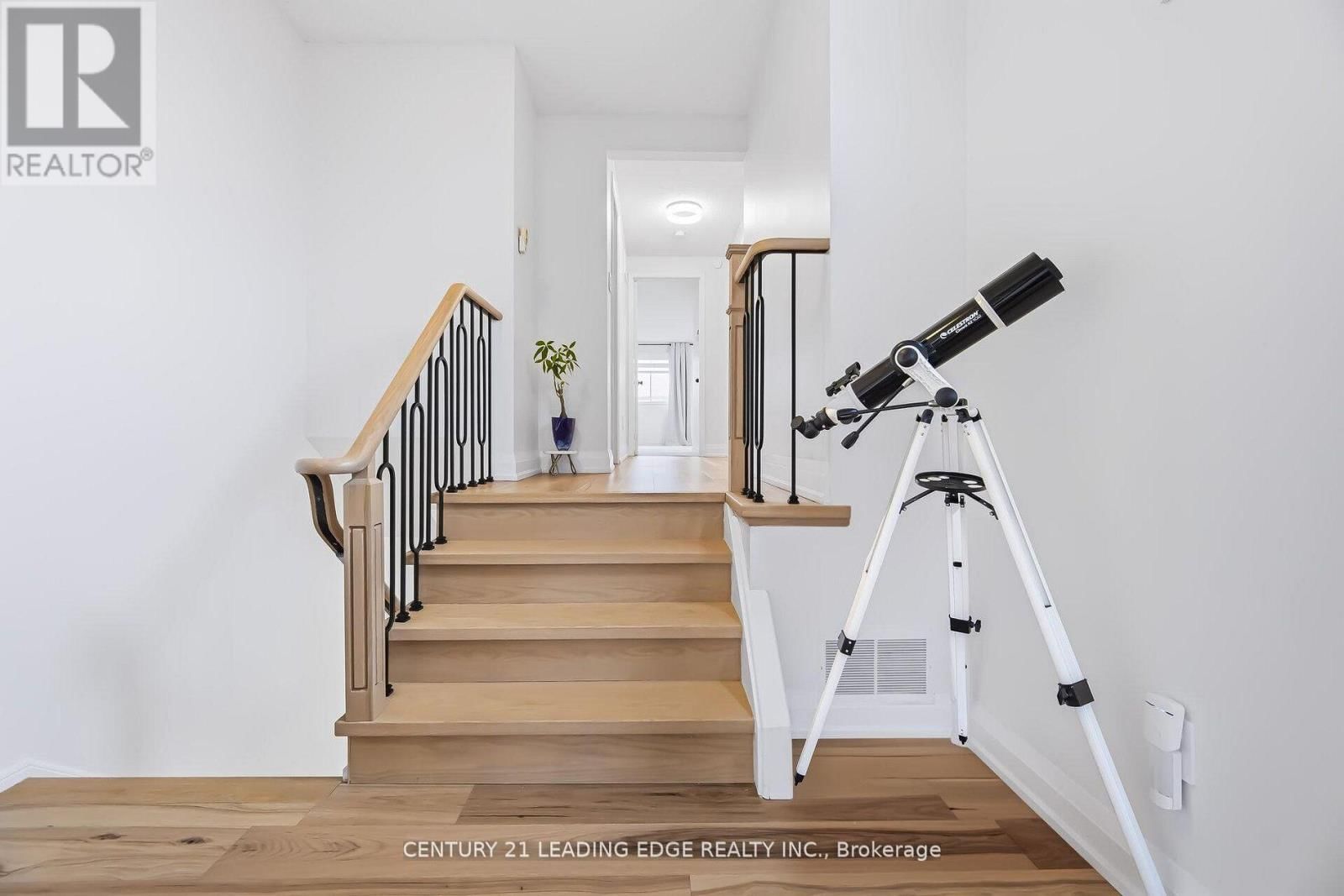 923 REDBIRD CRESCENT Image 18