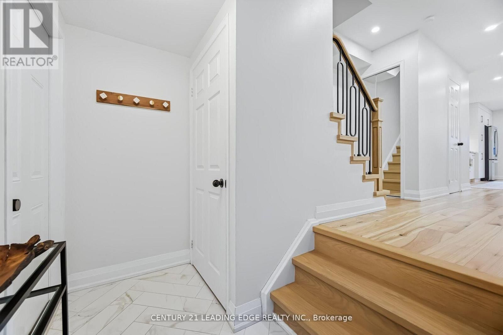 923 REDBIRD CRESCENT Image 3