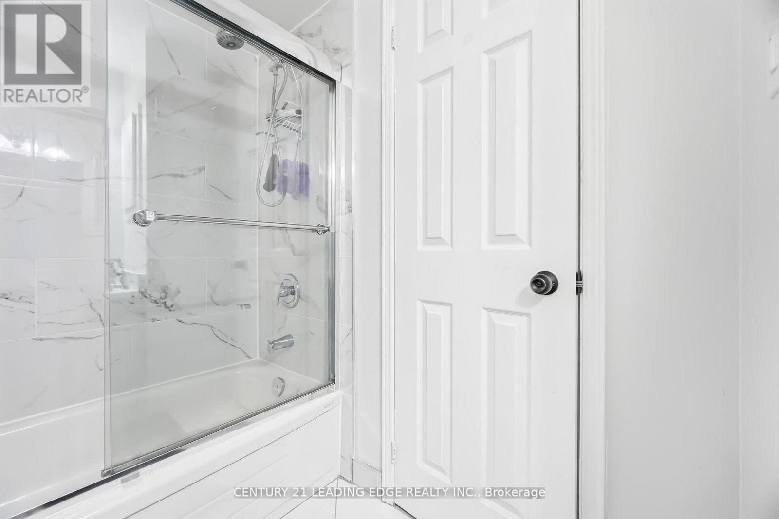 923 REDBIRD CRESCENT Image 32