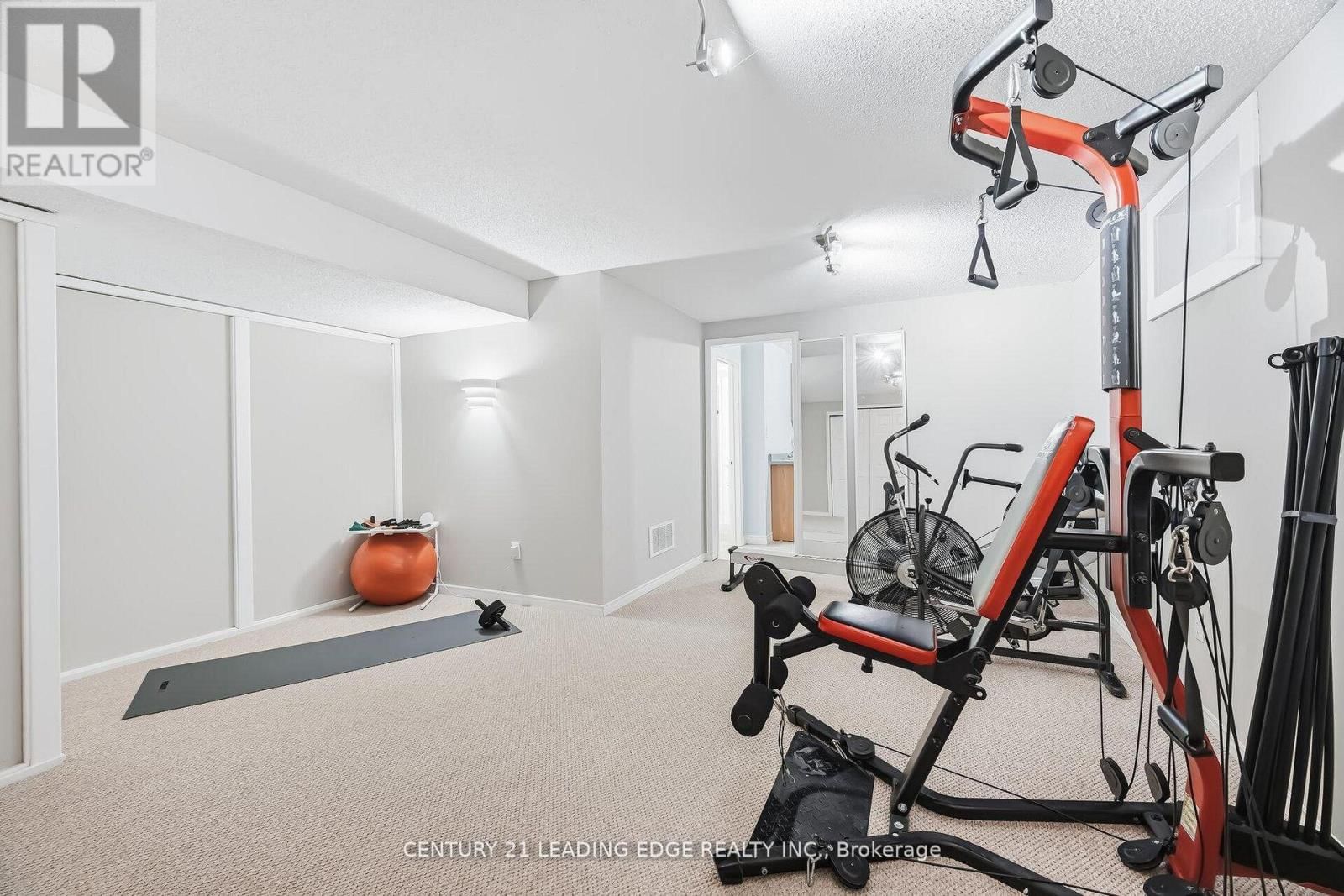 923 REDBIRD CRESCENT Image 36