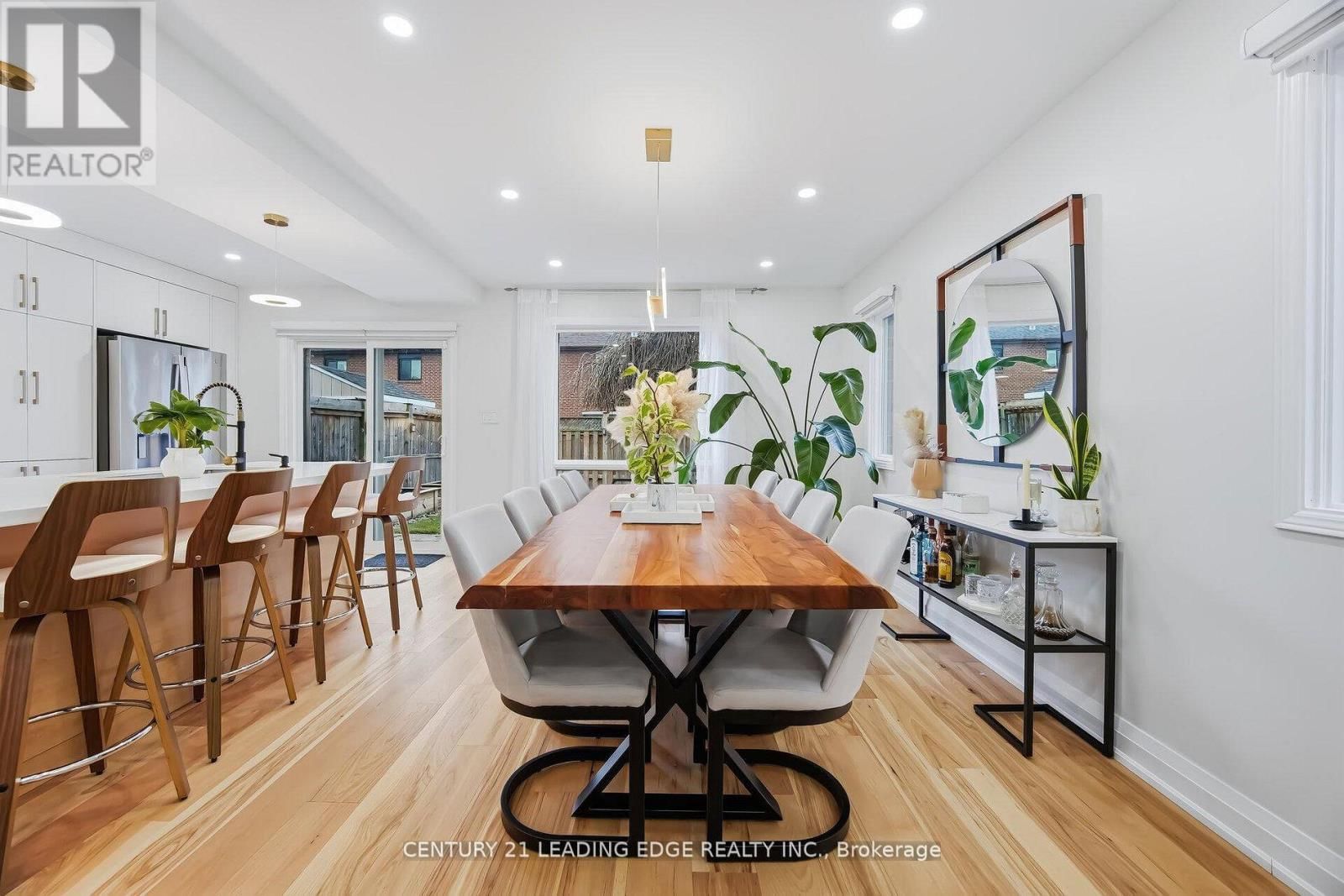 923 REDBIRD CRESCENT Image 9