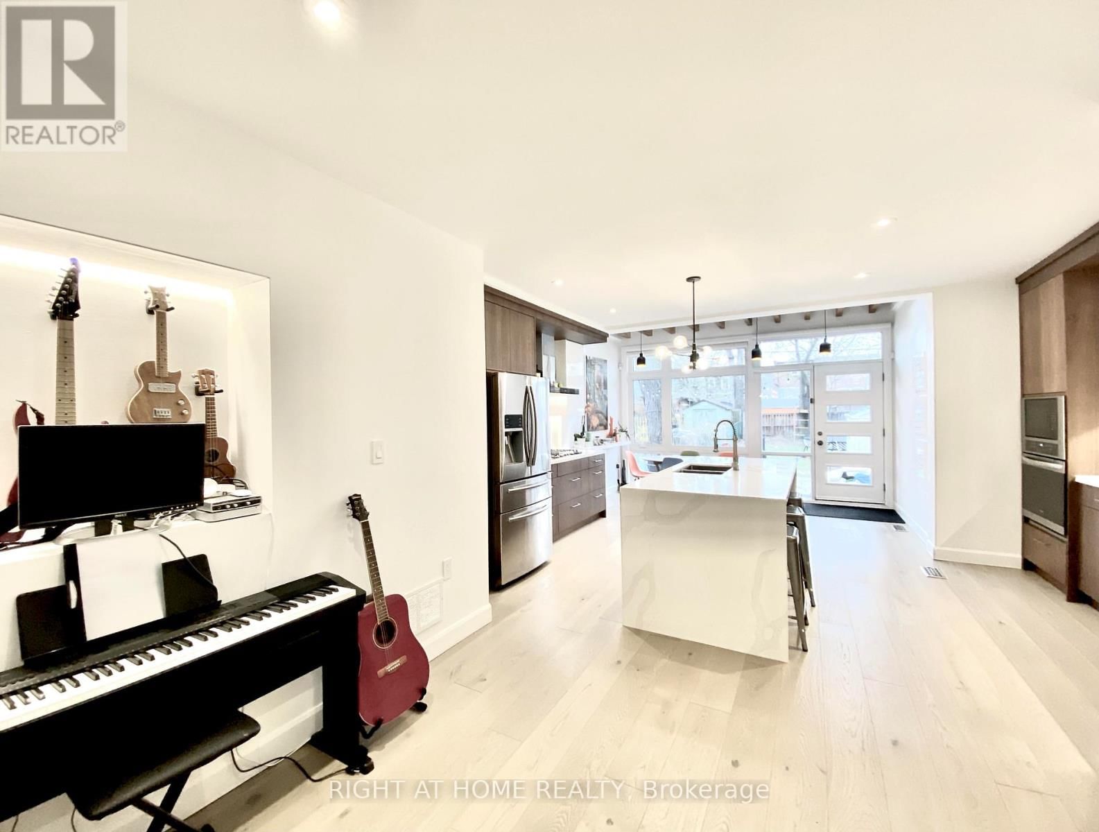 16 WOODLEE ROAD Image 4