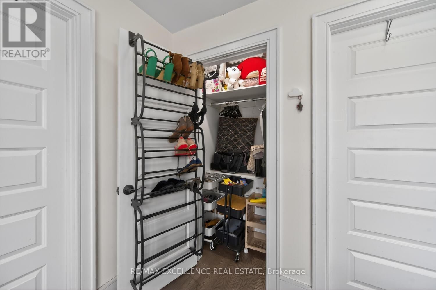 442 PHARMACY AVENUE SOUTH Image 29