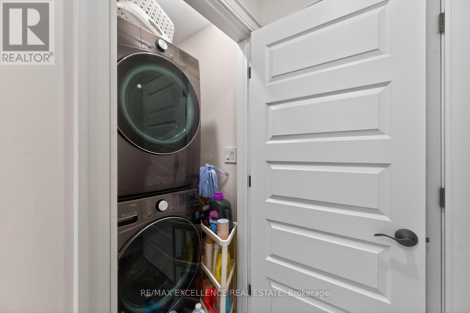 442 PHARMACY AVENUE SOUTH Image 33