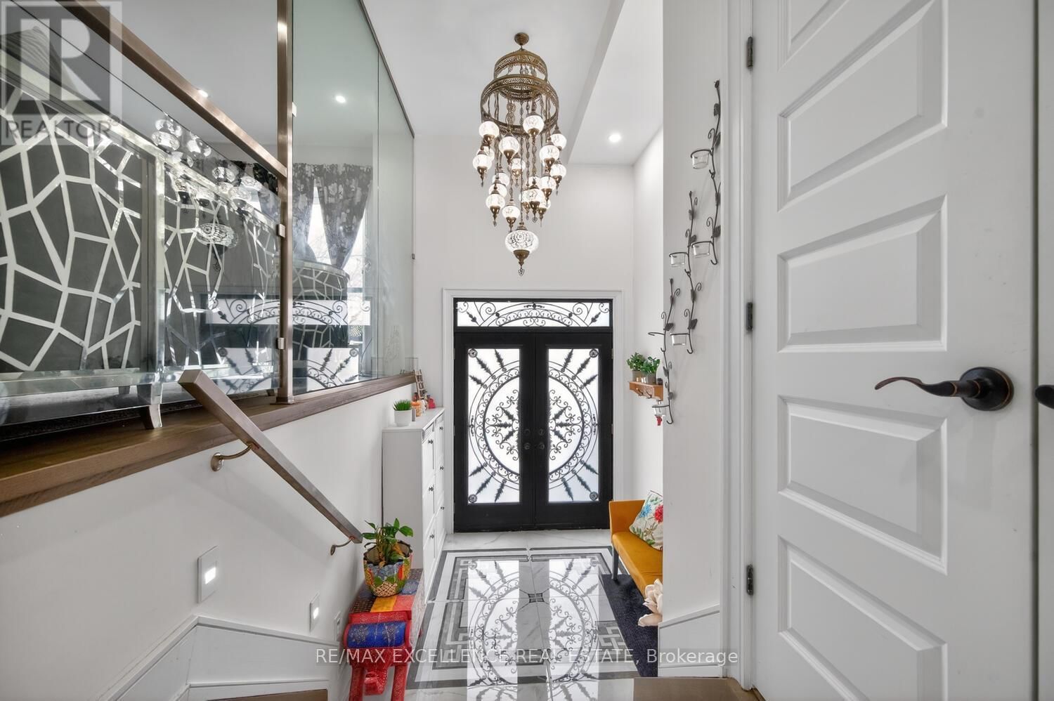 442 PHARMACY AVENUE SOUTH Image 5