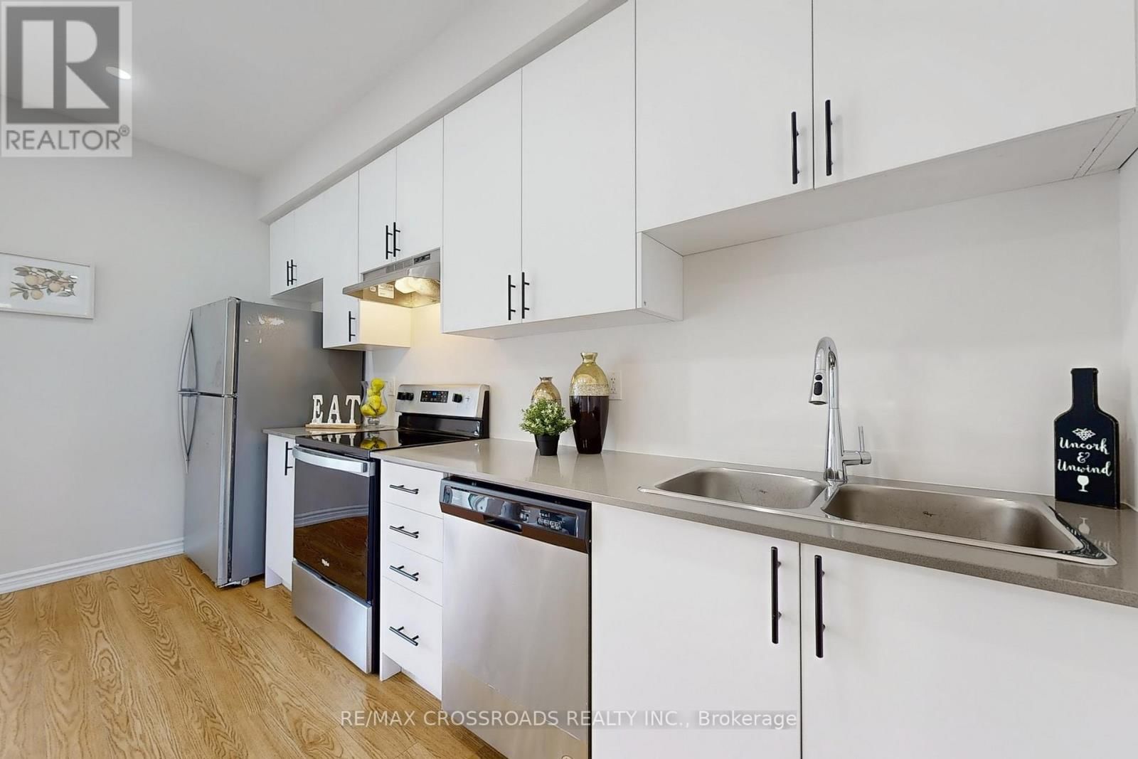 384 OKANAGAN PATH Image 10