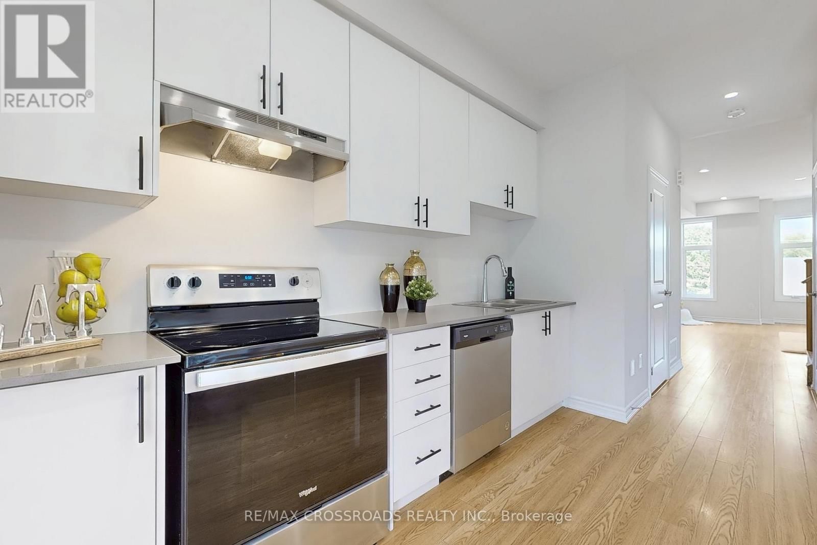 384 OKANAGAN PATH Image 11