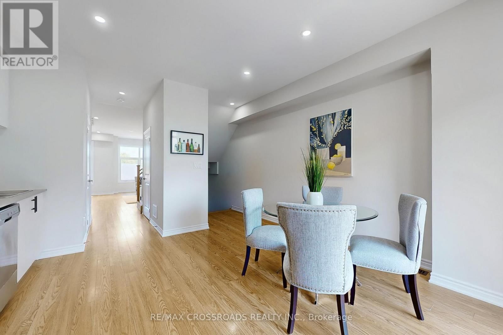 384 OKANAGAN PATH Image 12