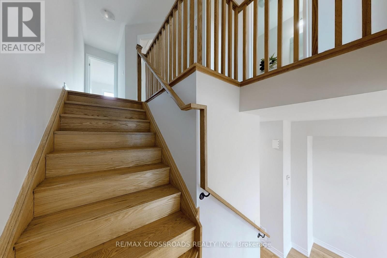 384 OKANAGAN PATH Image 18