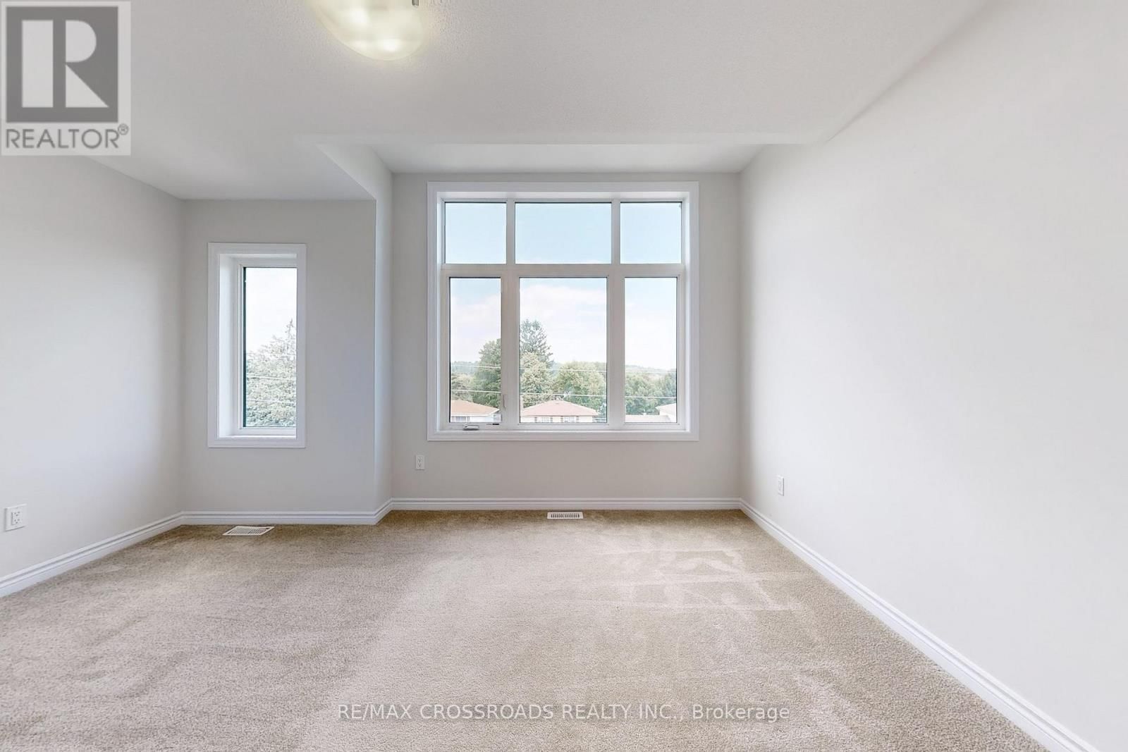 384 OKANAGAN PATH Image 19