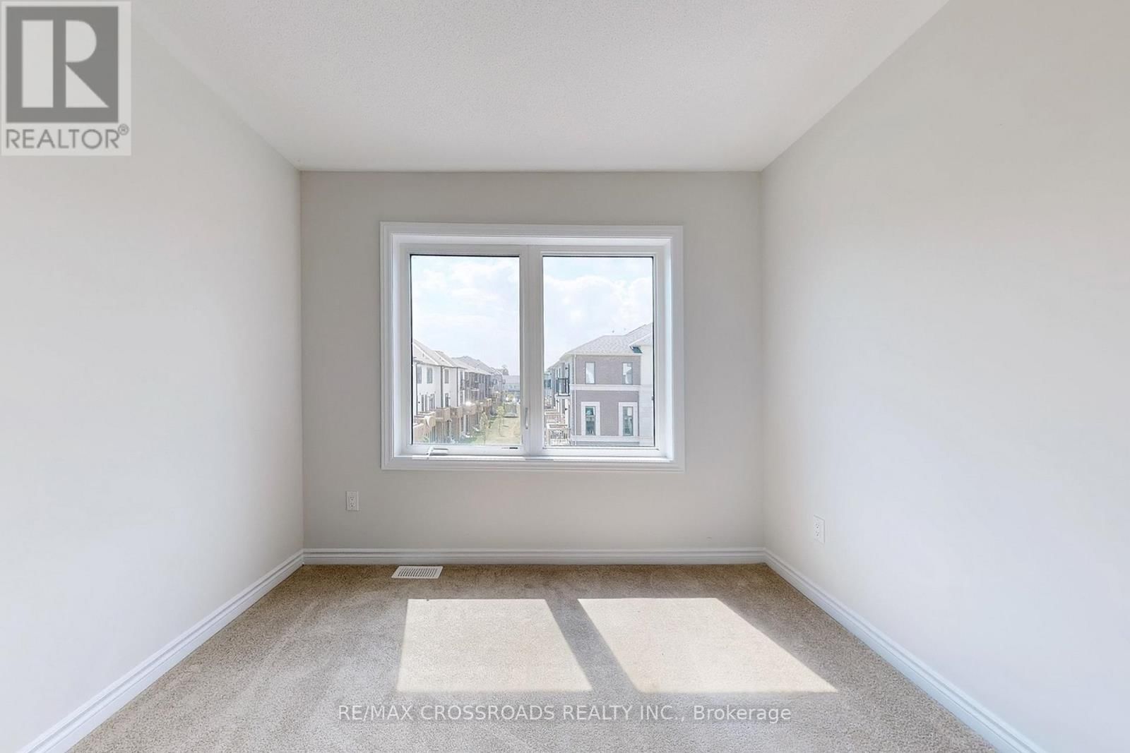 384 OKANAGAN PATH Image 23