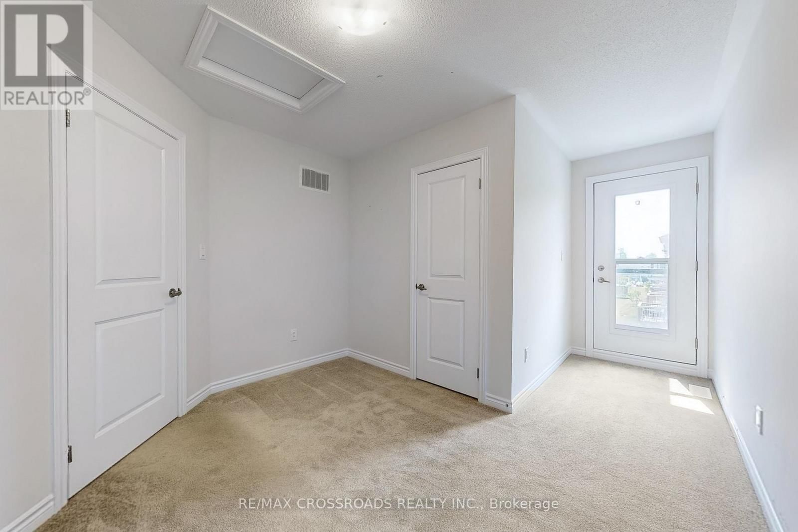 384 OKANAGAN PATH Image 26