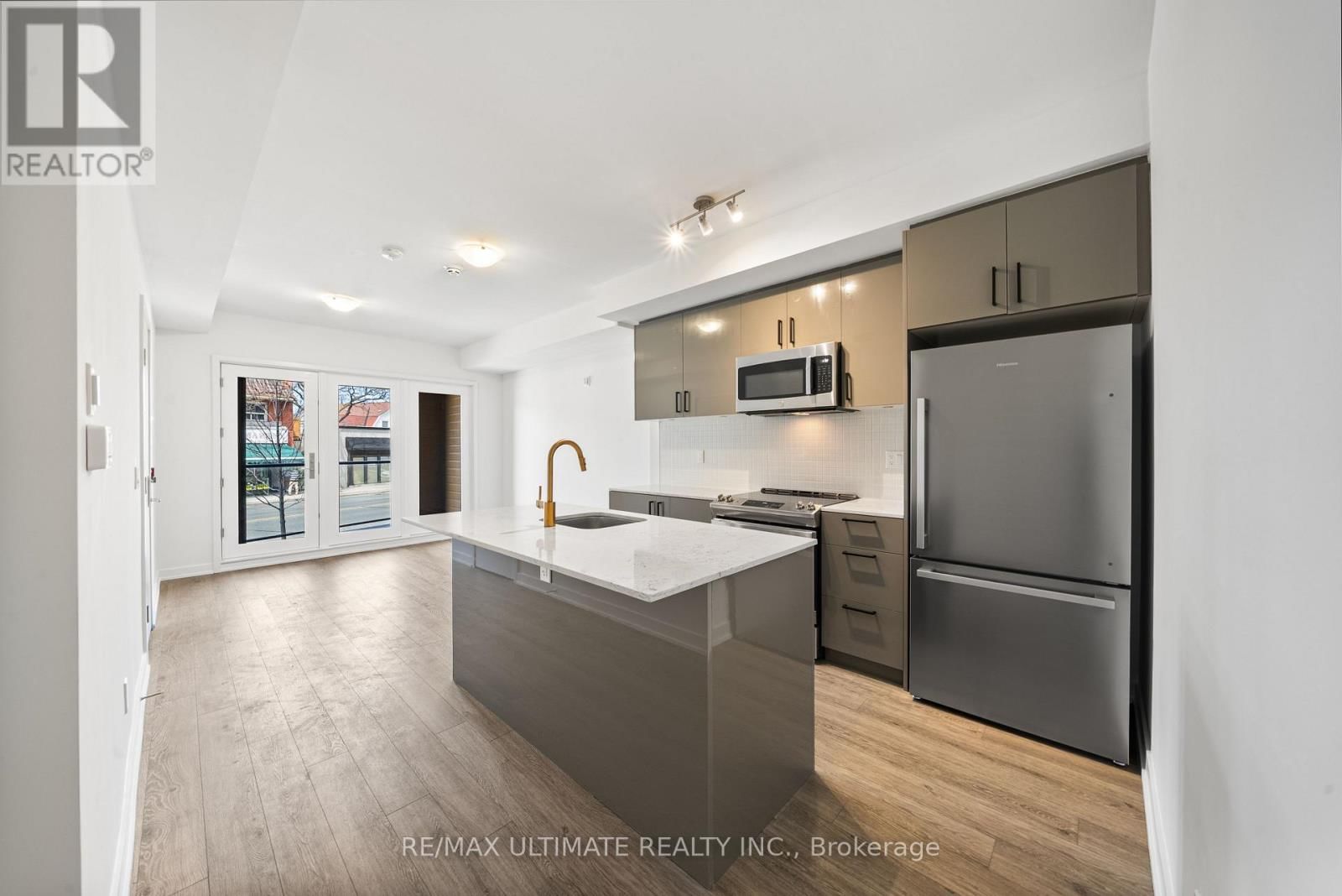 34 - 35 BIRCHCLIFF AVENUE Image 1