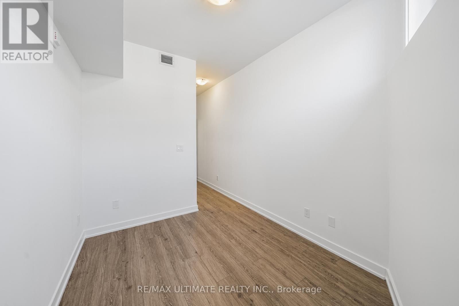 34 - 35 BIRCHCLIFF AVENUE Image 10