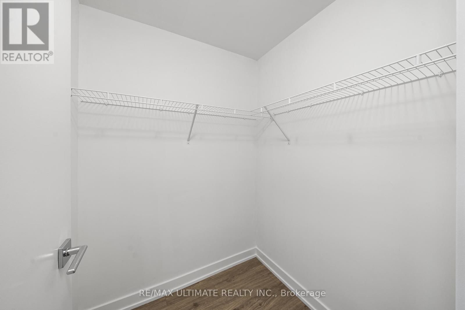 34 - 35 BIRCHCLIFF AVENUE Image 11