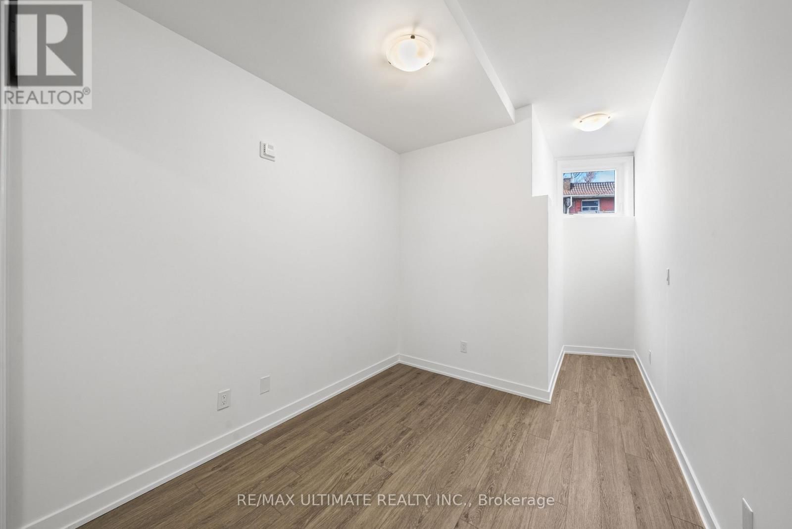 34 - 35 BIRCHCLIFF AVENUE Image 13