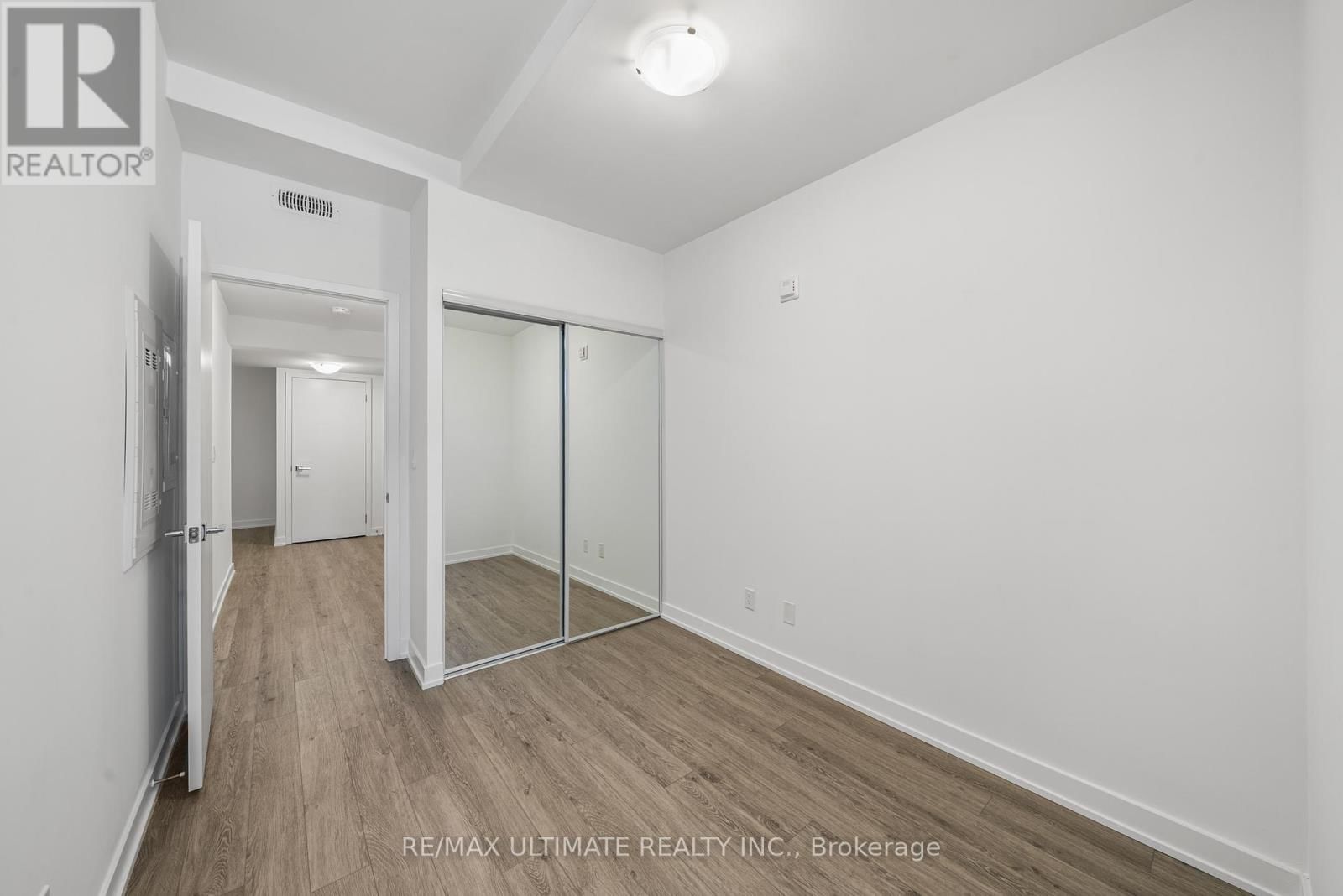 34 - 35 BIRCHCLIFF AVENUE Image 14