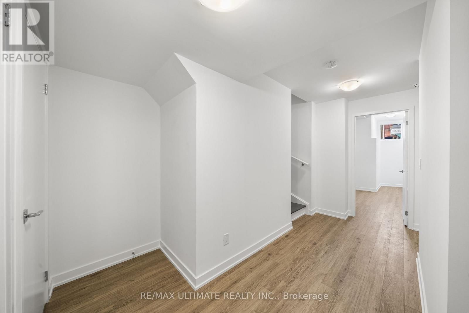 34 - 35 BIRCHCLIFF AVENUE Image 15