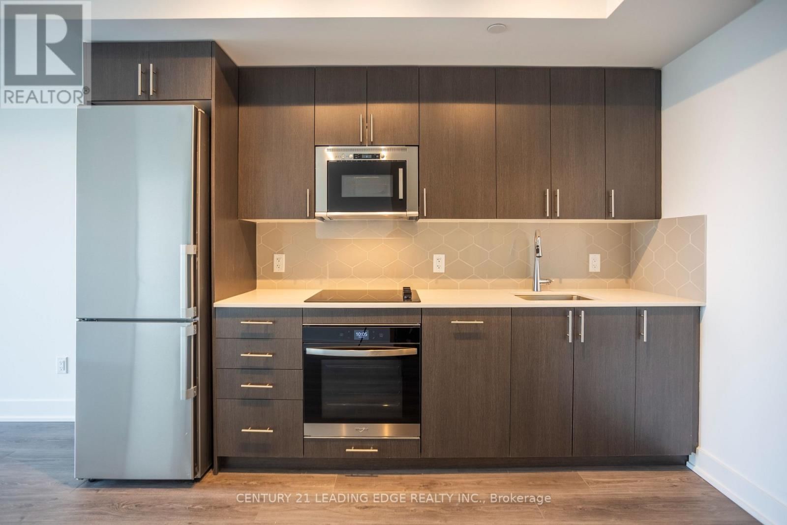 2610 - 2545 SIMCOE STREET NORTH Image 12