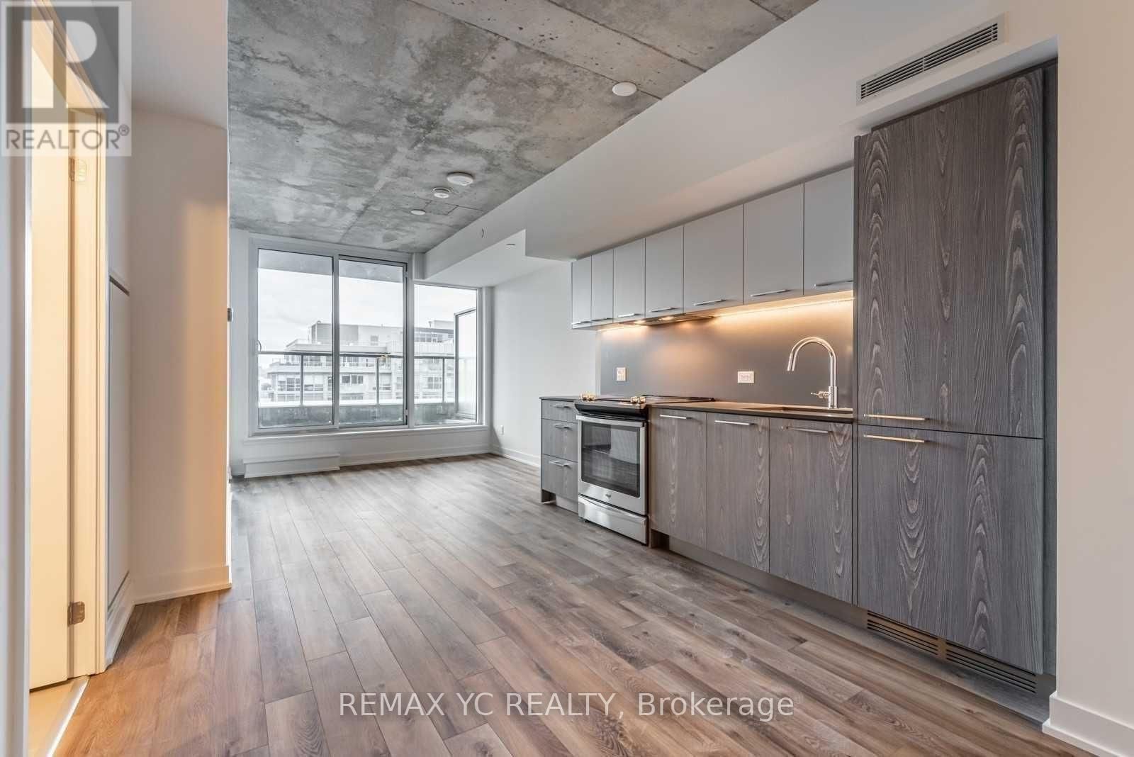 923 - 30 BASEBALL PLACE Image 1