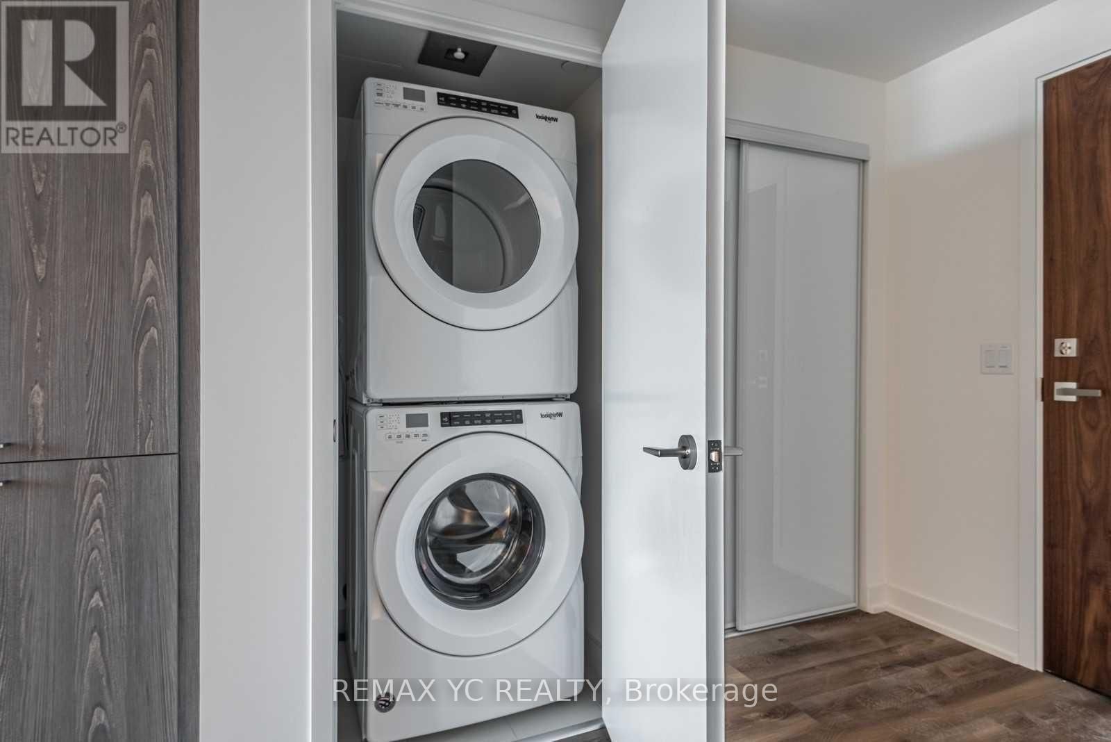 923 - 30 BASEBALL PLACE Image 12