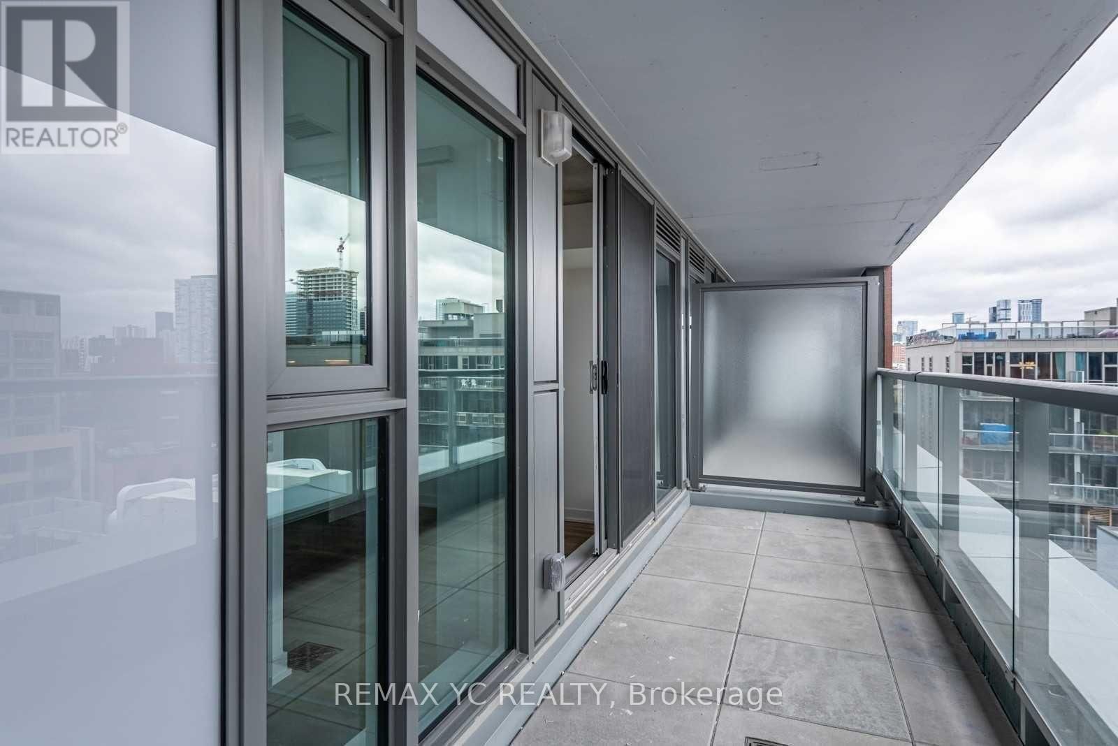 923 - 30 BASEBALL PLACE Image 14